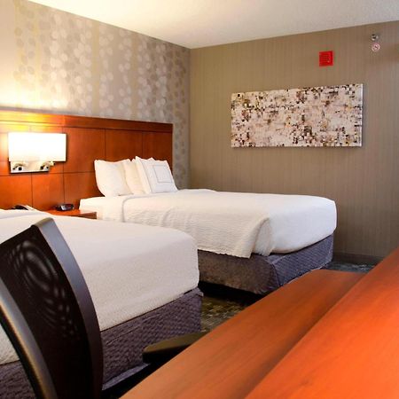 คอร์ทยาร์ด วอเทอร์บิวรี ดาวน์ทาวน์ Hotel วอเตอร์เบอรี ภายนอก รูปภาพ