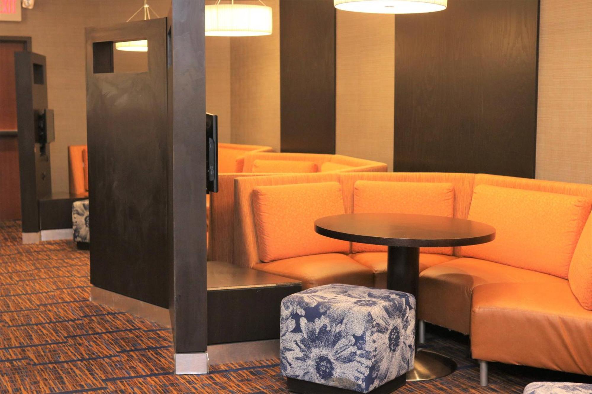 คอร์ทยาร์ด วอเทอร์บิวรี ดาวน์ทาวน์ Hotel วอเตอร์เบอรี ภายนอก รูปภาพ